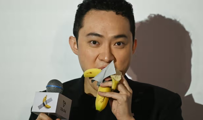 Crypto entrepreneur eats banana art he bought for US$6.2m