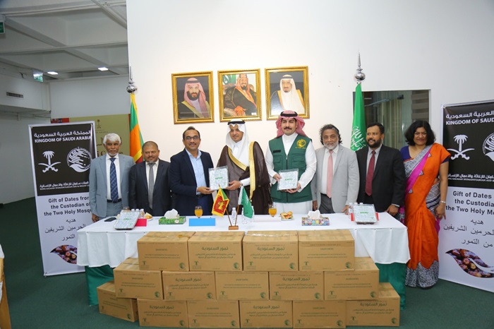 Saudi gifts 50 tons of dates to Sri Lanka